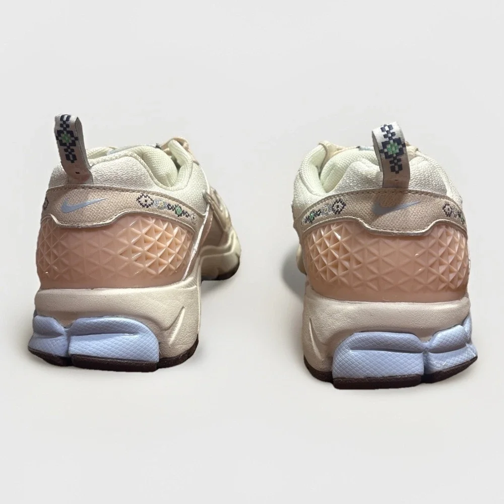 Nike Vomero 5 In Youth size 6.5